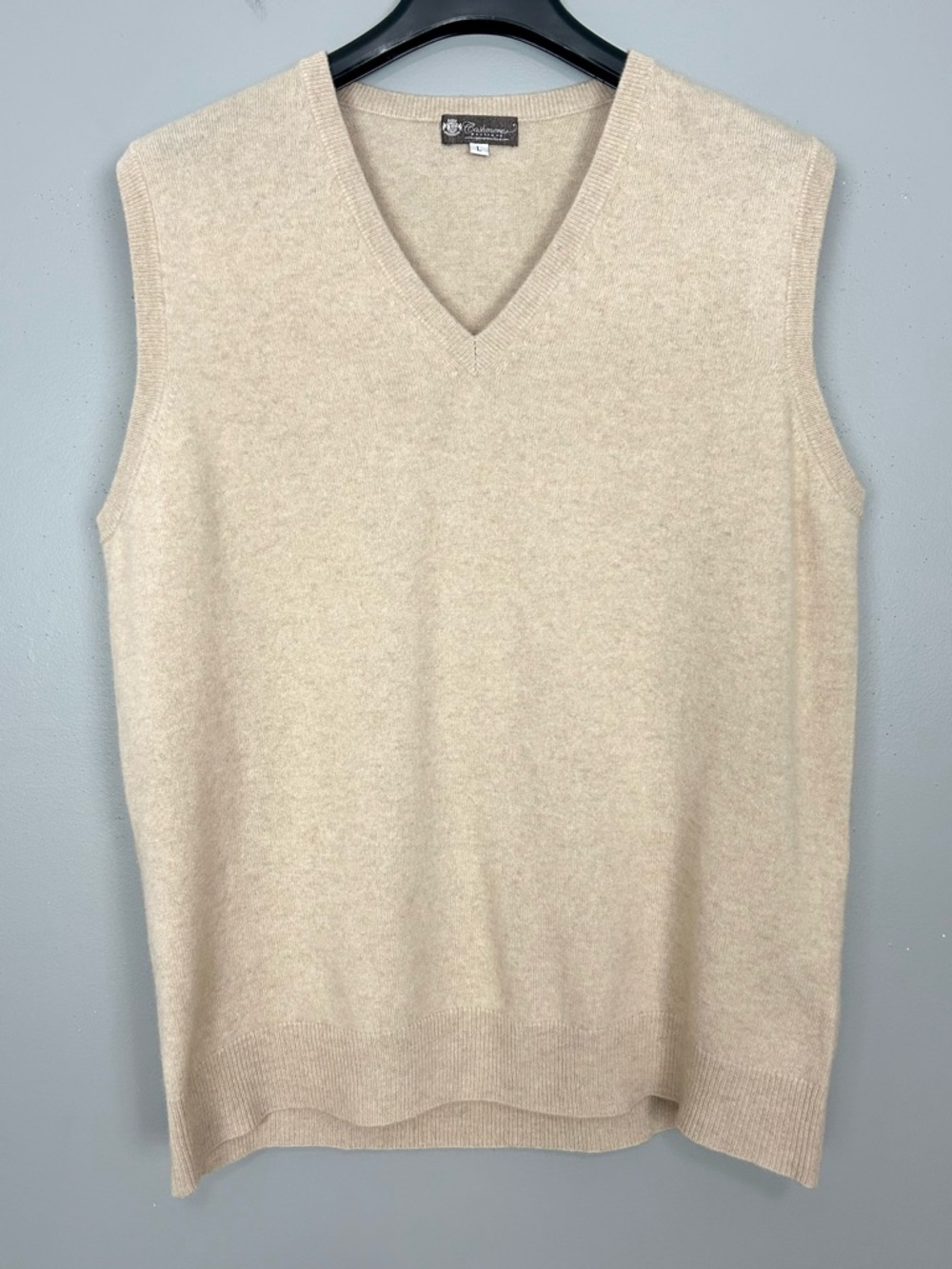 Cashmere Boutique V-Neck Sweater Vest Men’s Size L Luxury Knit Classic Preppy